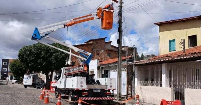 operacao-gatonet-retira-12,2-toneladas-de-cabos-irregulares-em-uma-semana-na-bahia