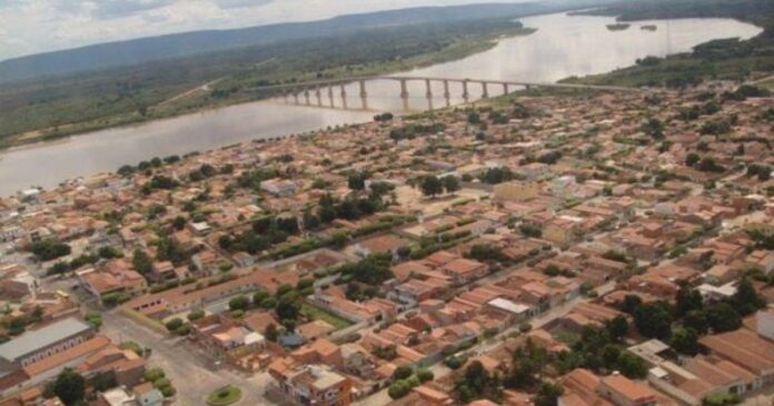 policia-encontra-ossada-humana-acorrentada-em-matagal-no-oeste-da-bahia