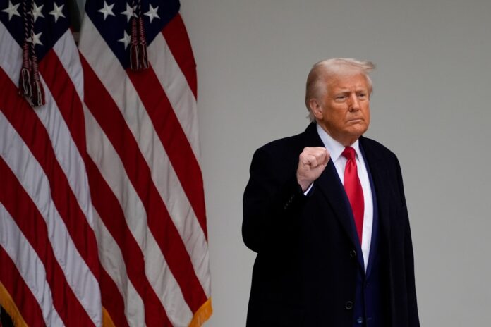 mais-de-50-paises-entraram-em-contato-para-negociar-tarifas,-diz-conselheiro-de-trump
