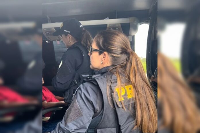 passageiro-se-esfrega-em-mulher-e-a-obriga-a-comer-pipoca-em-onibus