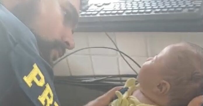 prf-salva-bebe-de-quatro-meses-engasgado;-acao-ocorreu-em-feira-de-santana