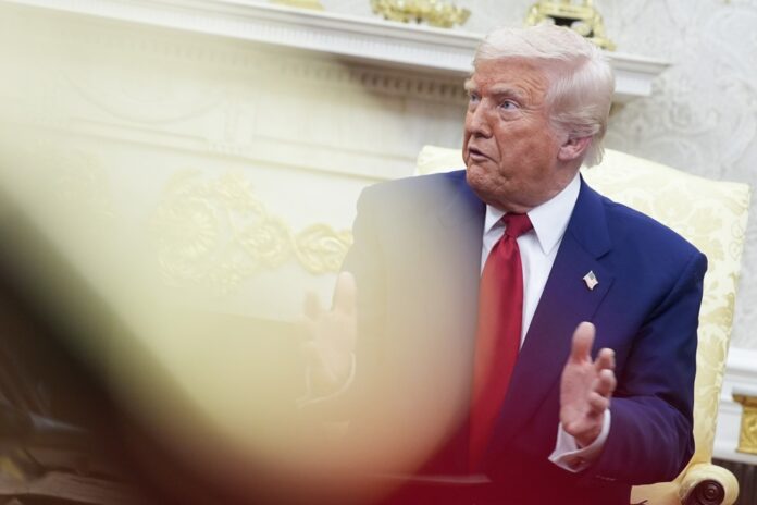 bolsas-despencam,-mas-trump-nao-volta-atras