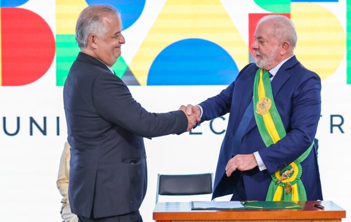 com-falta-de-nomes,-pt-cogita-apoiar-marcio-franca-ao-governo-de-sp