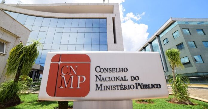 cnmp-instaura-pad-contra-promotor-do-mp-do-ceara-por-violar-prerrogativa-parlamentar