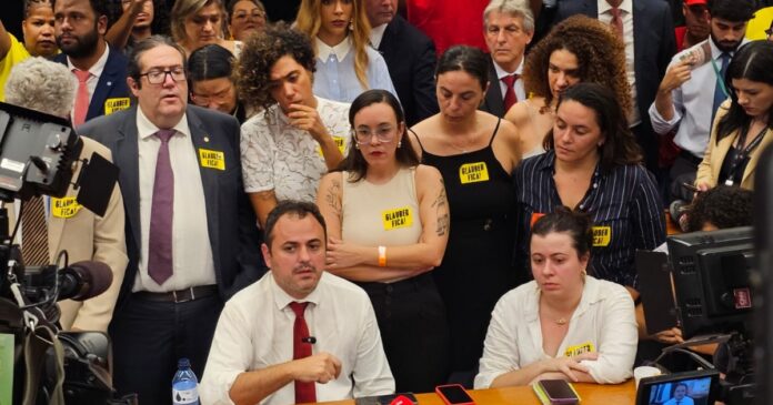 glauber-braga-acusa-arthur-lira-de-planejar-sua-cassacao-por-ter-denunciado-o-orcamento-secreto