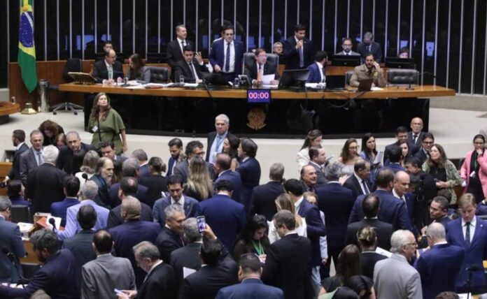 camara-cria-secretaria-para-proteger-imunidade-de-deputados