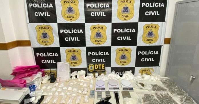 policia-civil-prende-4-e-desarticula-laboratorio-e-centro-de-distribuicao-de-drogas-em-feira