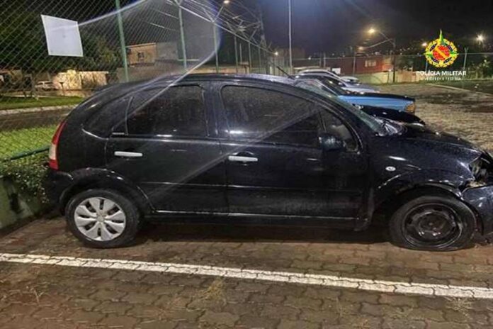 homem-rende-morador-na-porta-de-casa,-rouba-carro-e-esfaqueia-vitima