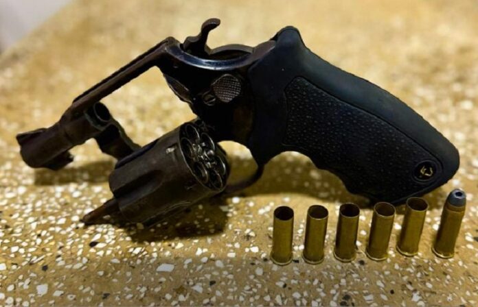 confronto-com-a-pm-em-itabata-termina-com-suspeito-morto-e-apreensao-de-drogas-e-arma