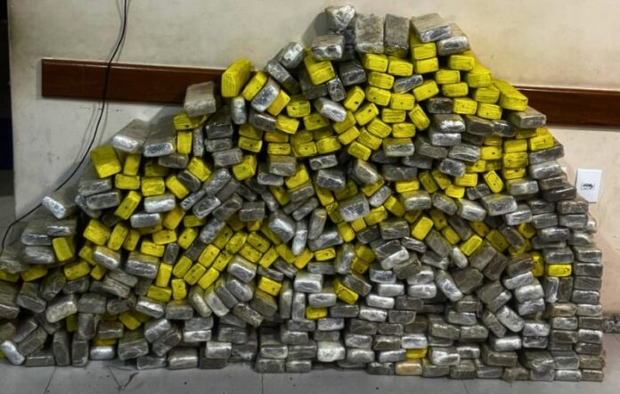 rondesp/extremo-sul-apreende-quase-300-kg-de-maconha-em-eunapolis