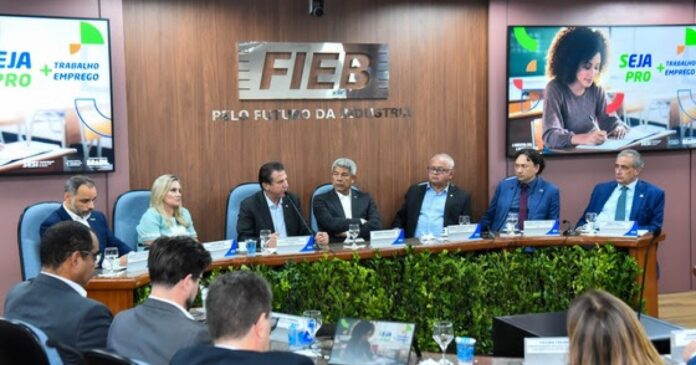ministerio-do-trabalho-faz-lancamento-com-sesi-de-programa-que-oferece-25-mil-vagas-de-eja