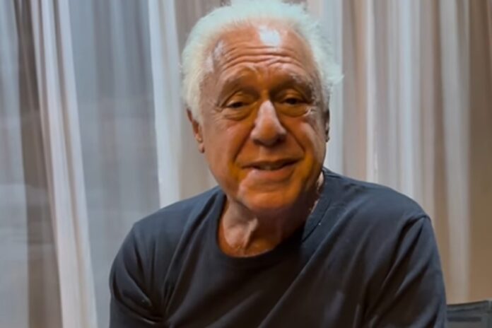 antonio-fagundes-explica-ausencia-de-famosos-em-lancamento-de-livro