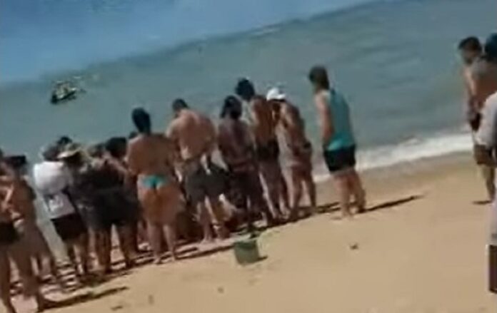 advogada-de-41-anos-morre-na-praia-do-espelho-apos-entrar-no-mar