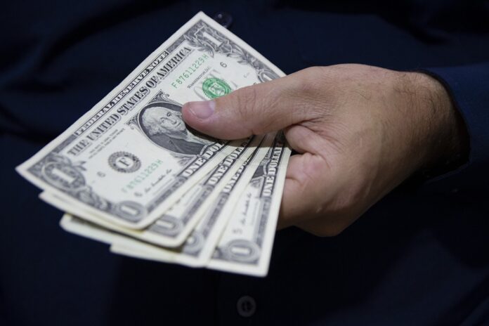 dolar-recua-e-ibovespa-sobe-com-tregua-parcial-na-guerra-comercial-entre-eua-e-china
