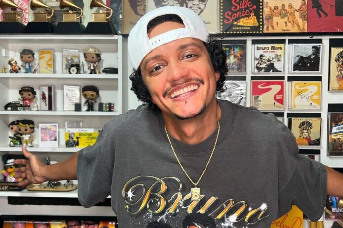 sucesso-em-sp,-sosia-de-bruno-mars-ja-foi-notado-pela-equipe-do-cantor