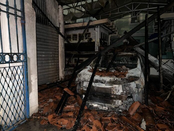 incendio-atinge-parte-do-mercado-da-madalena-em-recife-(pe)
