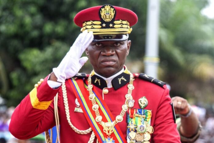 lider-de-golpe-de-estado,-general-nguema-e-eleito-presidente-do-gabao