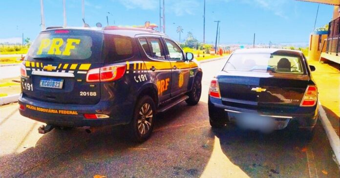 motorista-e-preso-no-reconcavo-ao-ser-flagrado-com-veiculo-roubado-em-sao-paulo