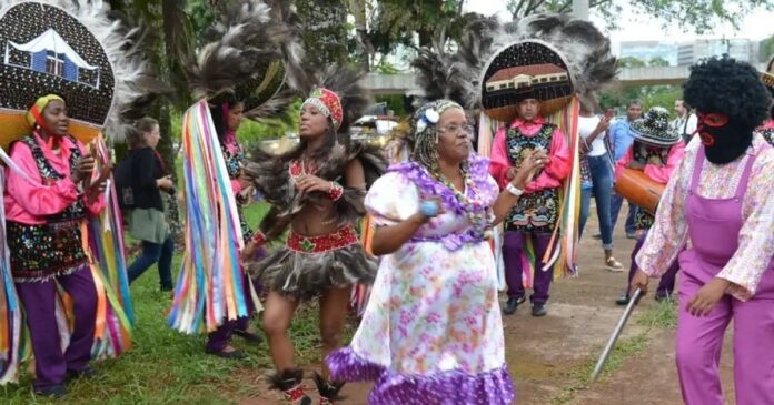 politica-aldir-blanc-investira-r$-12-bilhoes-em-cultura-em-quatro-anos
