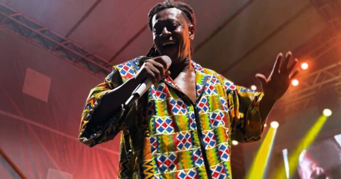 “o-samba-reggae-e-um-instrumento-que-sustenta-uma-cadeia-produtiva-gigante”,-afirma-tonho-materia