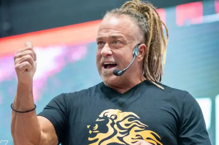 pastor-todd-white-e-acusado-de-violencia-domestica,-manipulacao-e-uso-indevido-de-doacoes