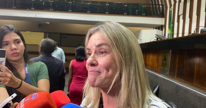 eleicao-de-fatima-nunes-na-1a-vice-e-“homenagem”-as-mulheres,-avalia-presidente-da-al-ba
