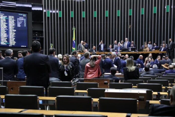 o-governo-ensaia-uma-solucao-analogica-para-a-anistia-aos-golpistas