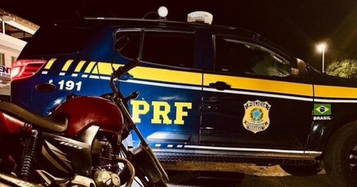 homem-e-flagrado-com-motocicleta-roubada-em-trecho-da-br-101,-em-gandu