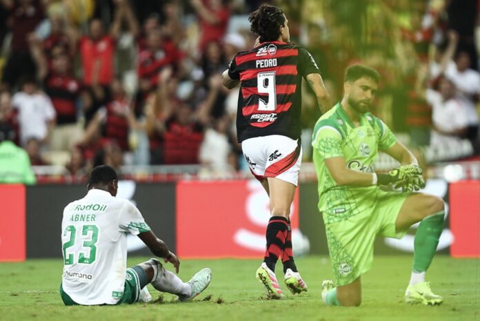 com-bruno-henrique,-flamengo-goleia-juventude-por-6-x-0.-veja-os-gols