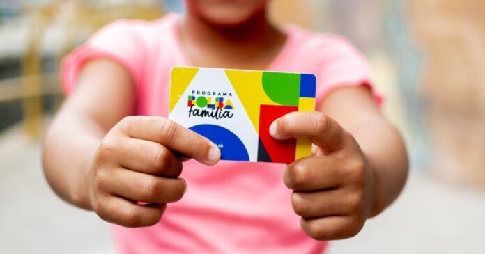 na-bahia,-mais-de-2,4-milhoes-de-familias-recebem-bolsa-familia