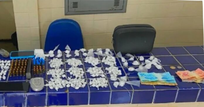 operacao-da-policia-militar-apreende-r$-50-mil-em-cocaina-e-municoes-no-sudoeste-baiano