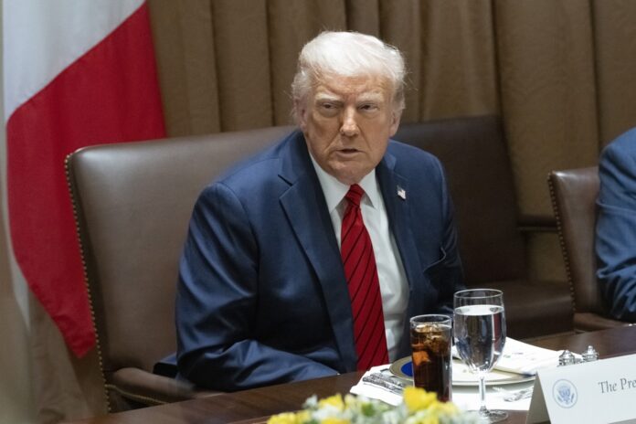 trump-critica-jerome-powell-e-defende-cortes-nas-taxas-de-juros-dos-eua
