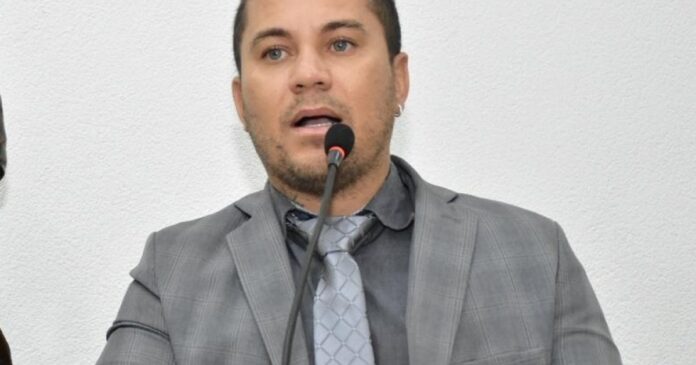 vereador-cantor-pede-inclusao-de-artistas-locais-em-micareta-de-feira