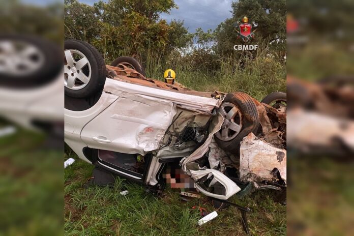mulher-de-55-anos-morre-no-df-apos-batida-entre-fiat-argo-e-peugeot