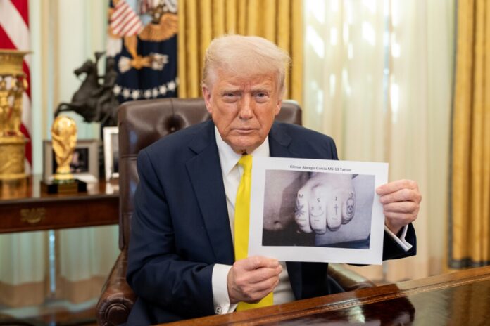 trump-usa-tatuagens-como-justificativa-para-nao-aceitar-imigrante
