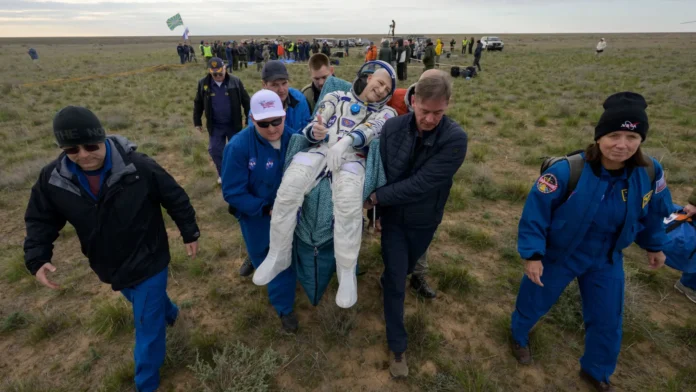 astronauta-norte-americano-regressa-do-espaco-no-70.o-aniversario