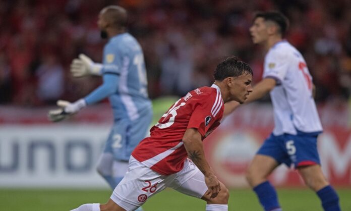 inter-empata-com-nacional-e-e-o-lider-do-grupo-f-da-libertadores