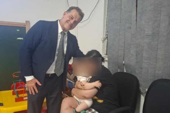 mae-autista-acusa-sogros-de-sequestrarem-a-filha-no-litoral-de-sp