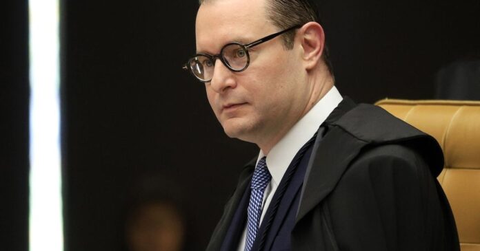 oab-reage-a-decisao-do-stf-sobre-lacracao-de-celulares-de-advogados-e-jornalistas