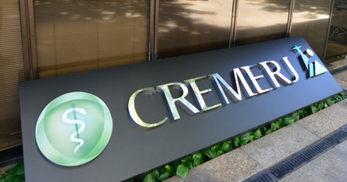 mulher-tenta-se-registrar-no-cremerj-com-diploma-falso-da-uneb