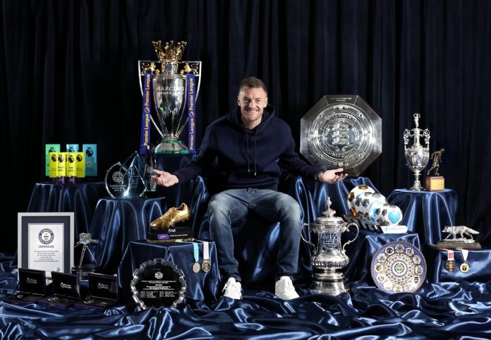 jamie-vardy,-maior-idolo-da-historia-do-leicester-city,-despede-se-do-clube-apos-13-temporadas