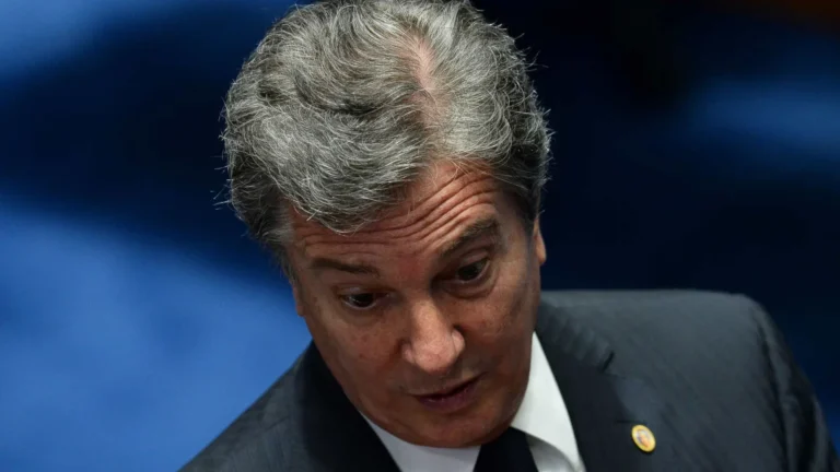 prd-diz-que-descobriu-apos-prisao-que-collor-estava-filiado-e-expulsa-ex-presidente