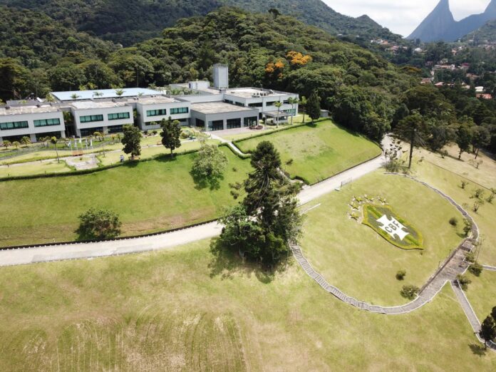 tres-pessoas-foram-detidas-por-roubo-de-equipamentos-da-cbf-em-teresopolis,-rj