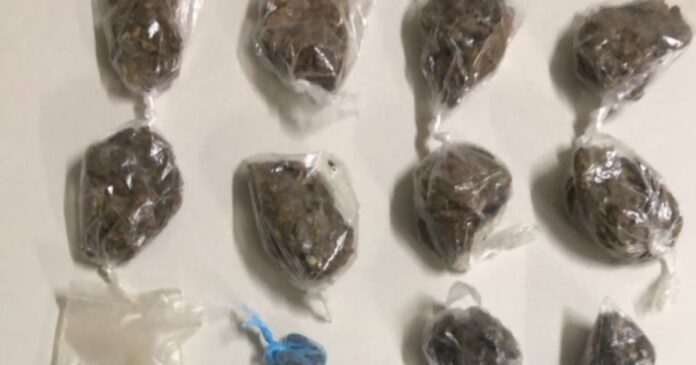 suspeito-de-trafico-de-drogas-e-preso-em-jaguaquara-apos-denuncia-anonima