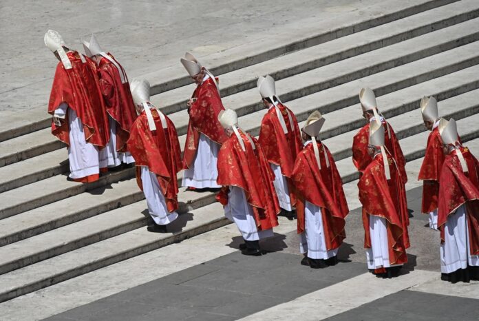 as-vesperas-de-conclave,-cardeais-buscam-um-novo-papa-‘unificador’
