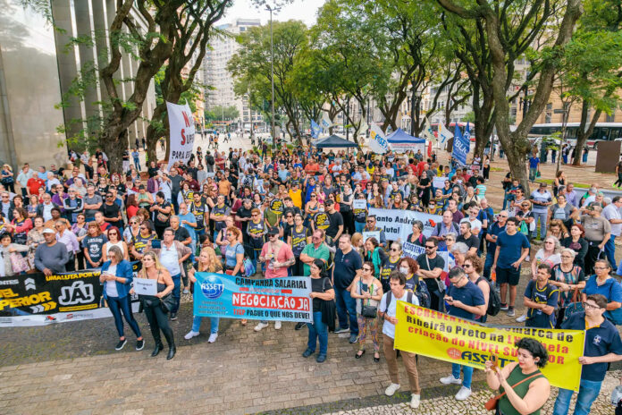 servidores-do-tjsp-anunciam-greve-geral-por-defasagem-em-salarios