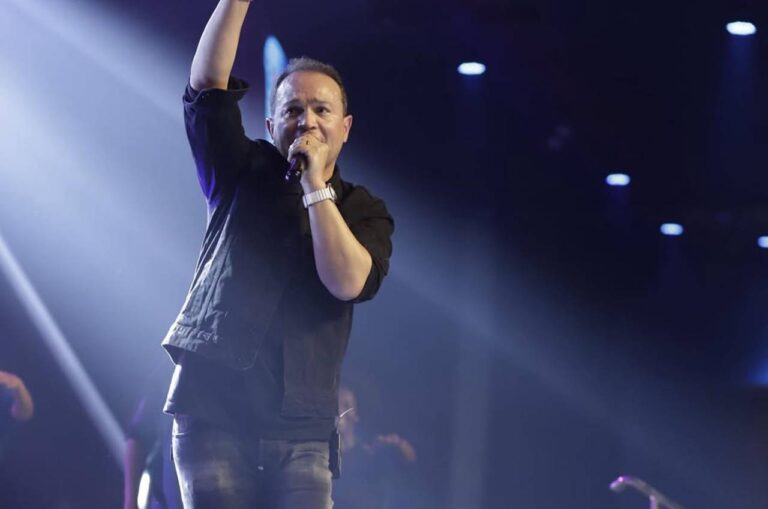 davi-sacer-grava-novo-dvd-em-igreja-para-resgatar-“identidade-do-culto”