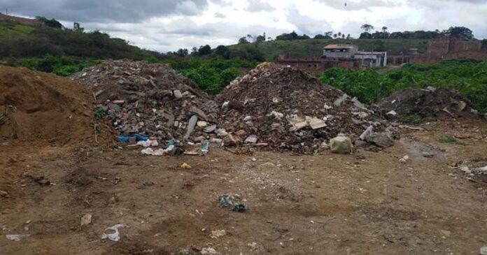 justica-determina-que-municipio-de-amargosa-encerre-imediatamente-o-“lixao”-da-cidade