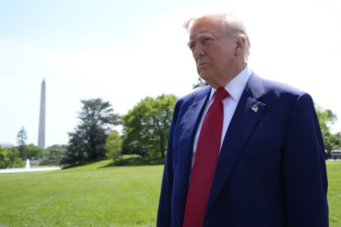 trump-assina-ordem-executiva-para-evitar-efeito-cumulativo-de-tarifas-sobre-automoveis-e-pecas