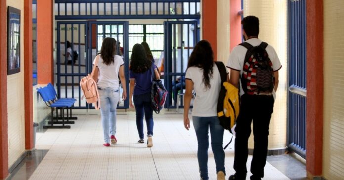 abaixo-da-media-nacional,-apenas-36%-das-escolas-baianas-possuem-acessibilidade 